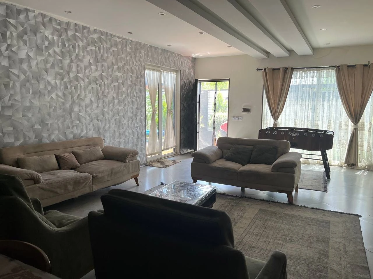 باغ ویلا اقتصادی بیتا دو با استخر سرپوشیده